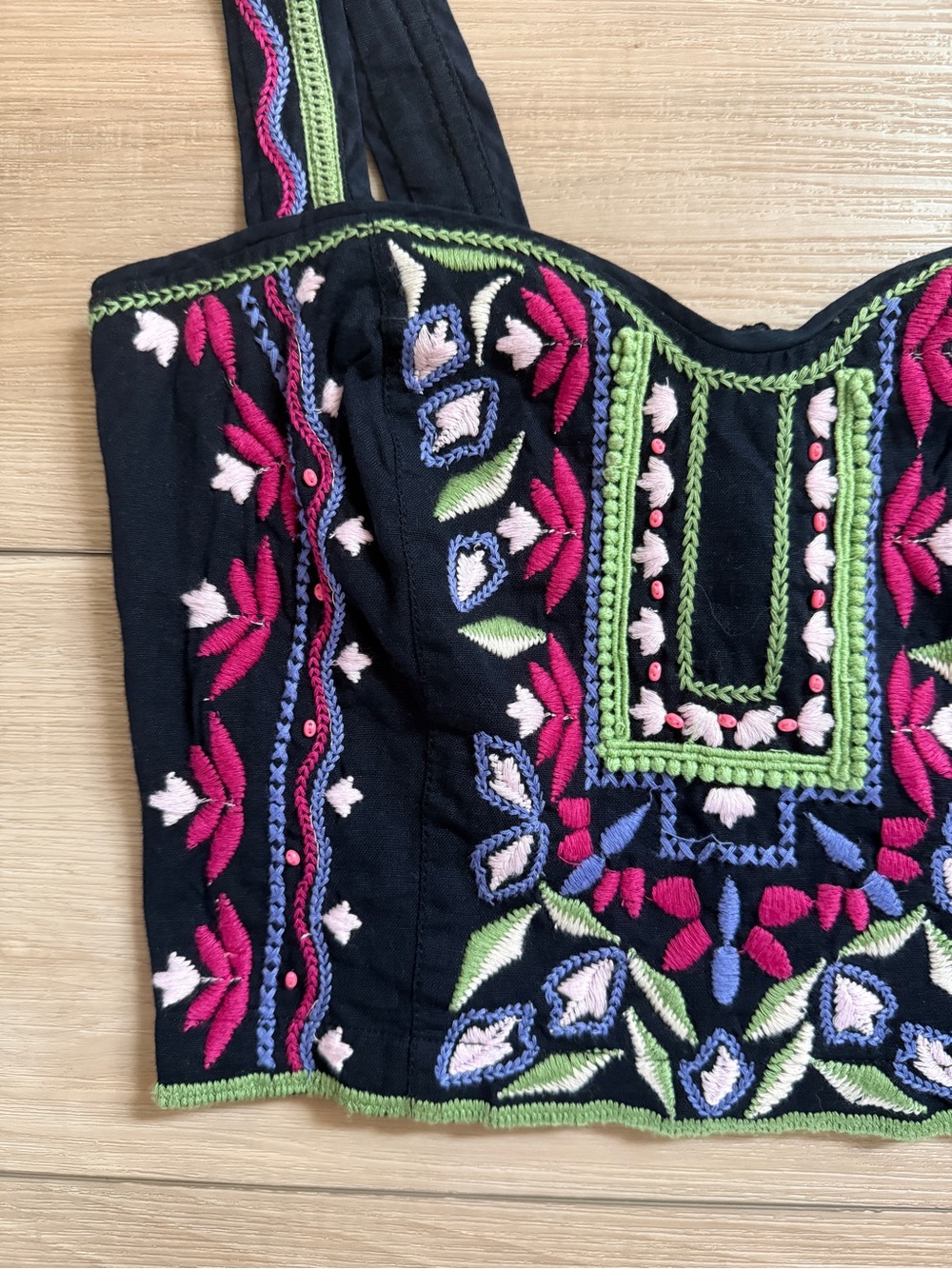 NWT Anthropologie Crop Top Embroidered Boho Black Floral Size 4 - Picture 3 of 13